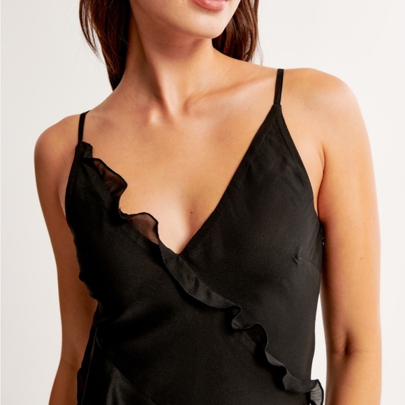 Abercrombie Draped Ruffle Maxi Dresss - Picture 4 of 4